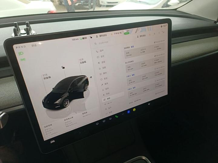 Model Y 2024 RWD photo 8