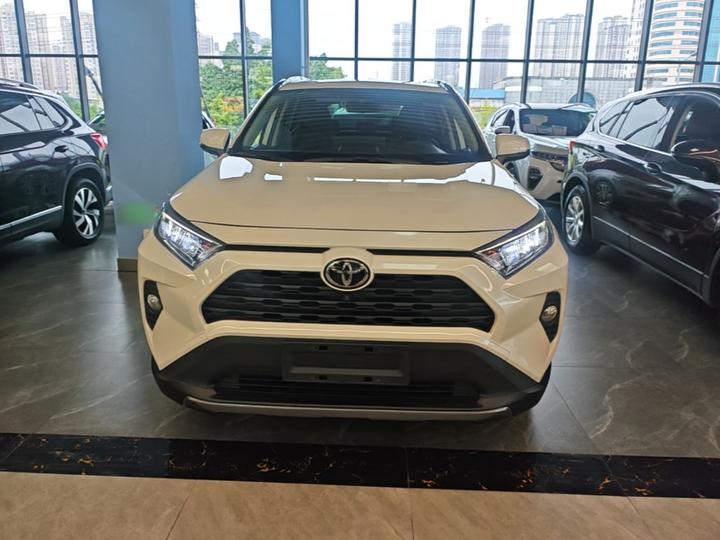 RAV4 2020 2.0L CVT AWD photo 2