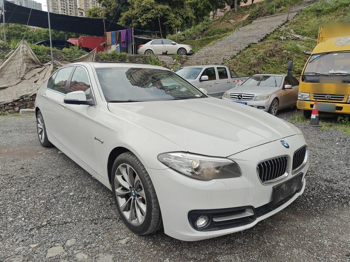 5 Series 2017 525Li Leading photo 3