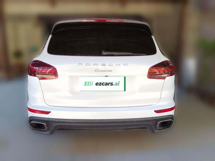 2016 Cayenne Platinum Edition 3.0T photo 5