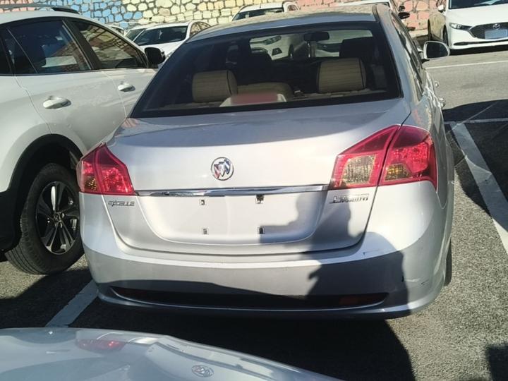 Excelle 2015 1.5L MT Classic photo 3
