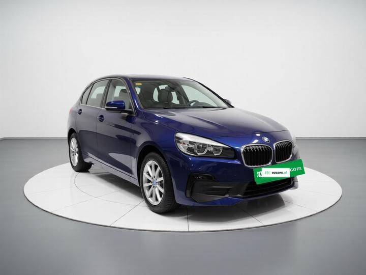 2 Series Wagon 2018 218i Fashion photo 3