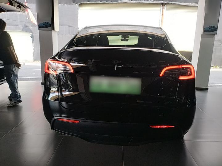Model Y 2022 RWD photo 5