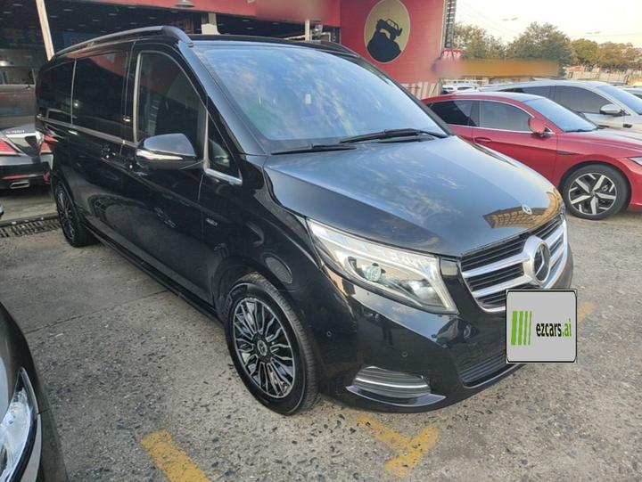V-Class 2018 V 260 L Premium Extended China VI photo 3