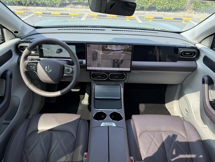 Leapmotor C11 2024 EV 580 Exclusive photo 4
