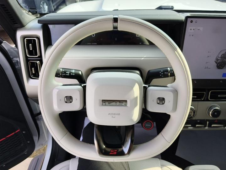 iCAR-Class V23 2026 V23S 501 AWD Performance photo 6