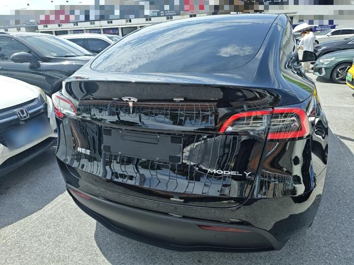 Model Y 2022 RWD photo 3