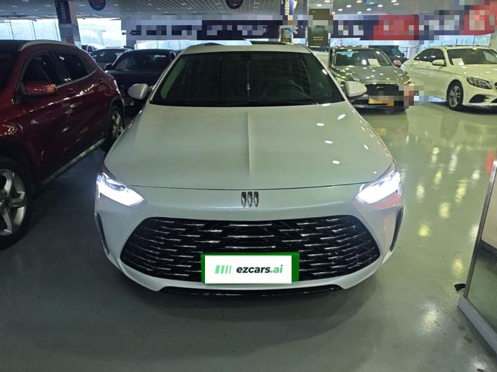 Regal 2024 Facelift 25T photo 2