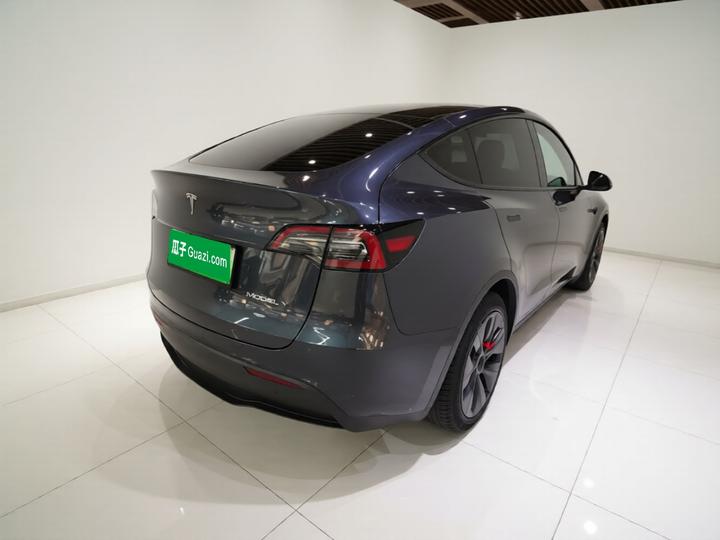 Model Y 2024 RWD photo 6