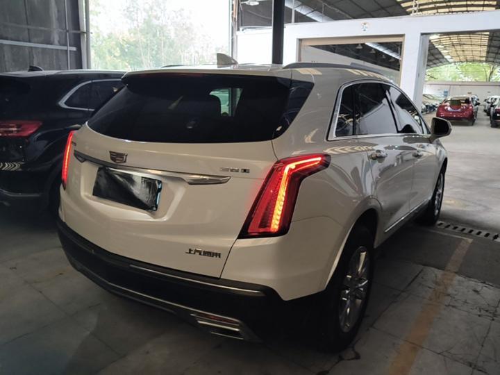 XT5 2021 28T Luxury photo 4