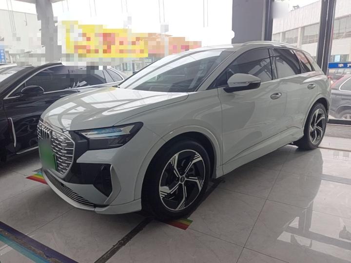 Q4 e-tron 2024 40 e-tron
