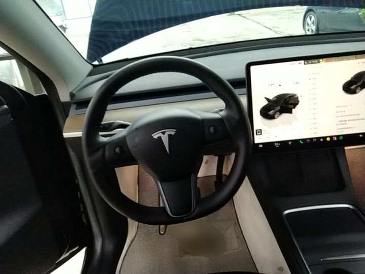 Model Y 2022 Facelift RWD photo 2
