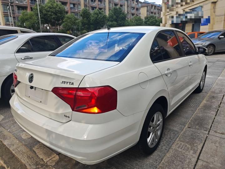 2019 1.5L MT Fashion photo 4