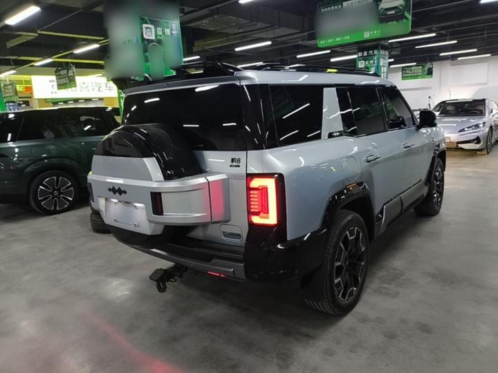 Fang Cheng Bao Leopard 8 2025 Flagship 7-Seater photo 4