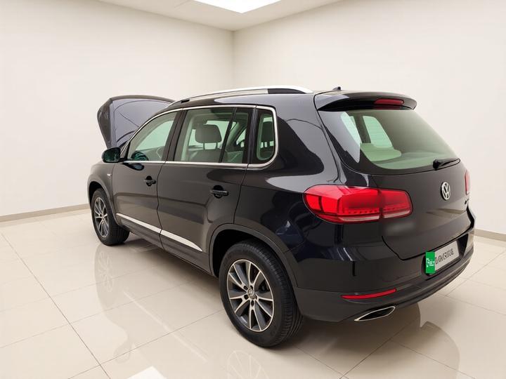 Tiguan 2015 1.8TSI AT RWD Luxury photo 4