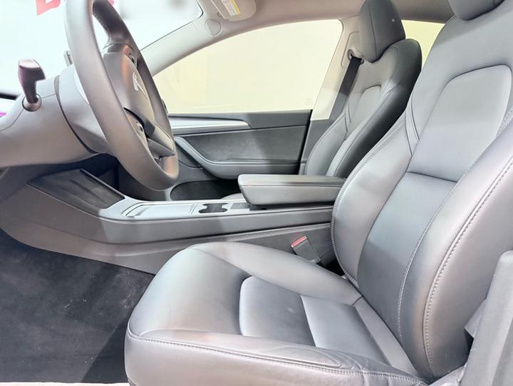 Model Y 2023 RWD photo 7