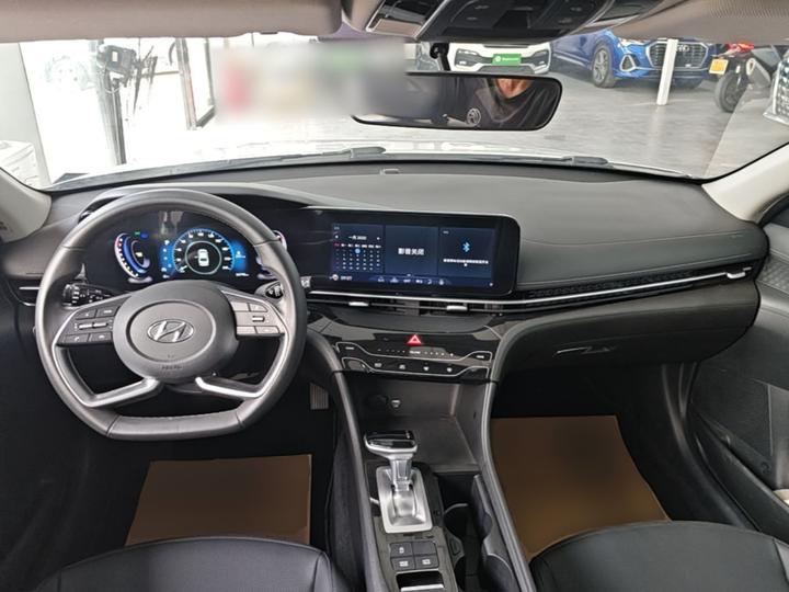 Mistra 2021 1.8L CVT GLX Elite photo 5