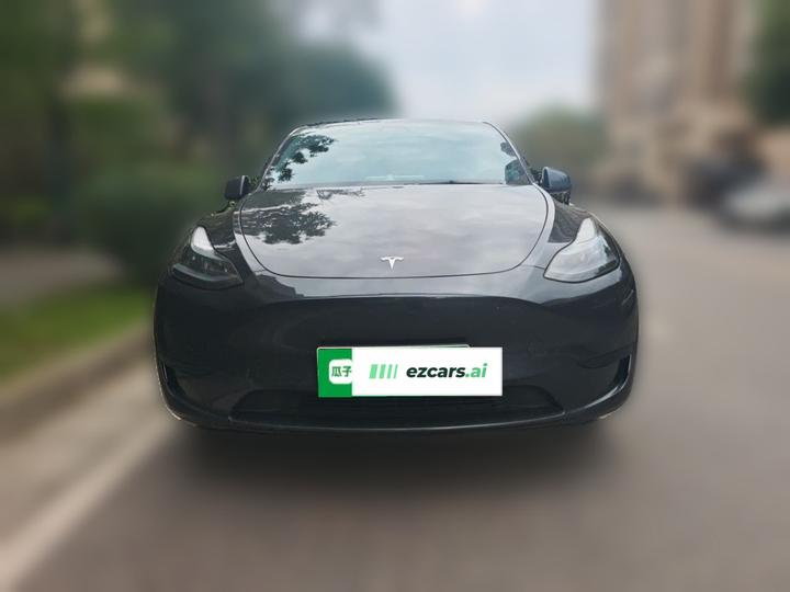 Model Y 2024 RWD photo 2