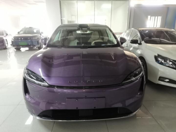 HIMA Luxeed R7 2025 EREV 331km Ultra photo 2