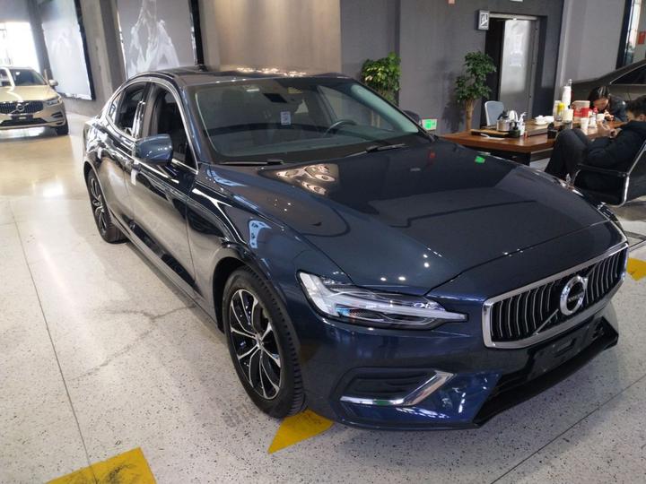 S60 2021 T4 Luxury photo 3