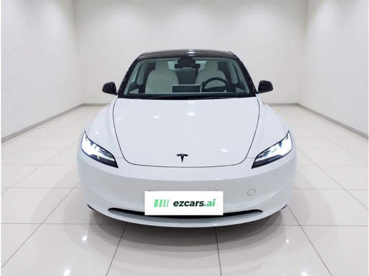 Model 3 2023 RWD photo 2