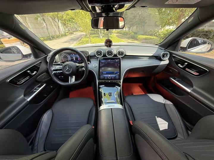 C-Class 2023 C 260 L Sport photo 7