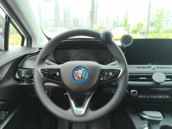 6 2022 PHEV Smart photo 7