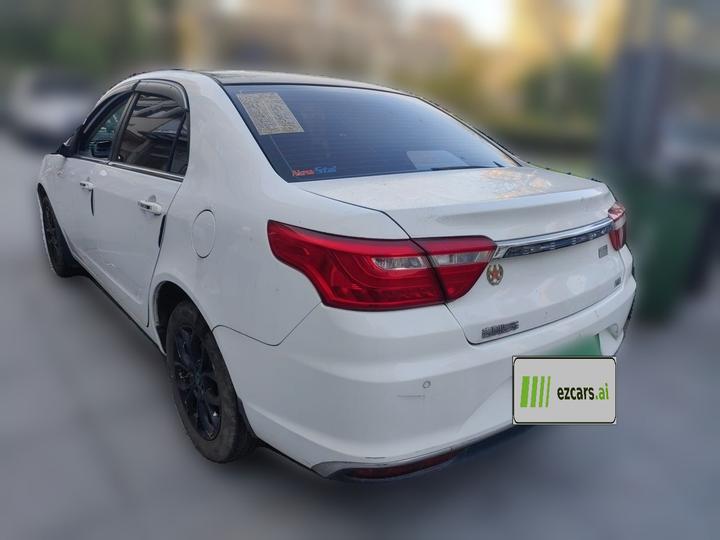 Vision 2018 1.5L AT photo 4
