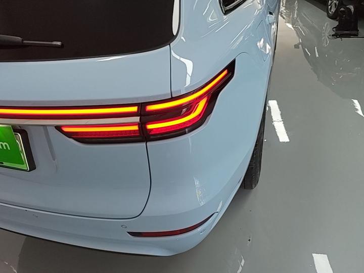 Li Auto ONE 2020 EREV 6-Seater photo 7