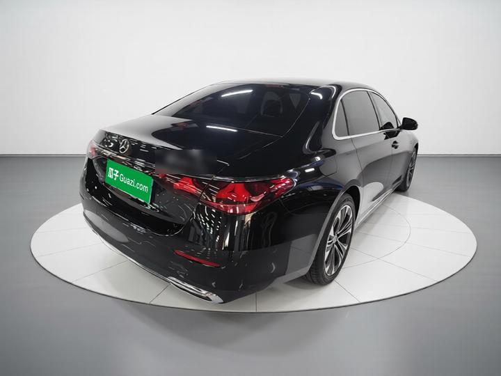 E-Class 2026 E 300 L Luxury photo 6