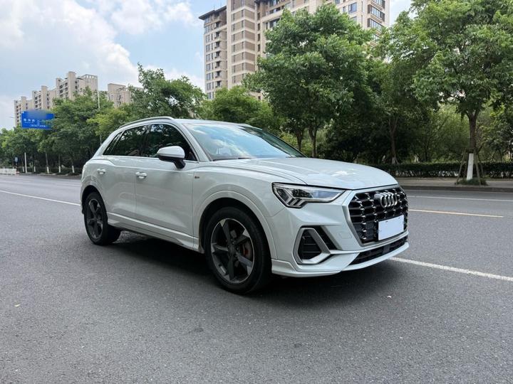 Q3 2019 40 TFSI Fashion Dynamic photo 3