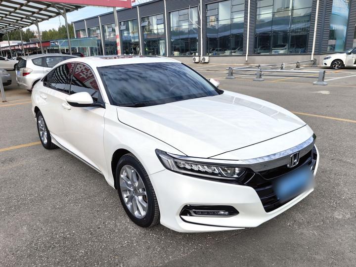 Accord 2018 260TURBO Elite China VI photo 3