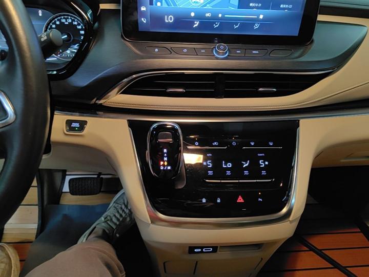 GL8 2023 Facelift Luxury photo 6