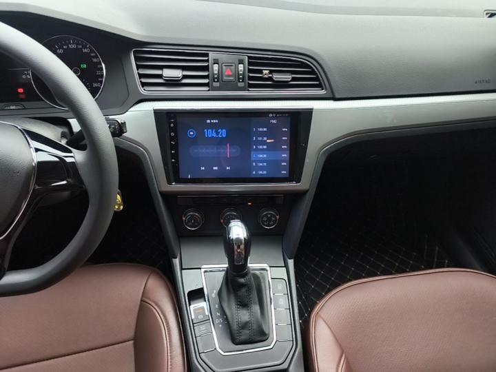 Lamando 2017 230TSI DSG photo 8