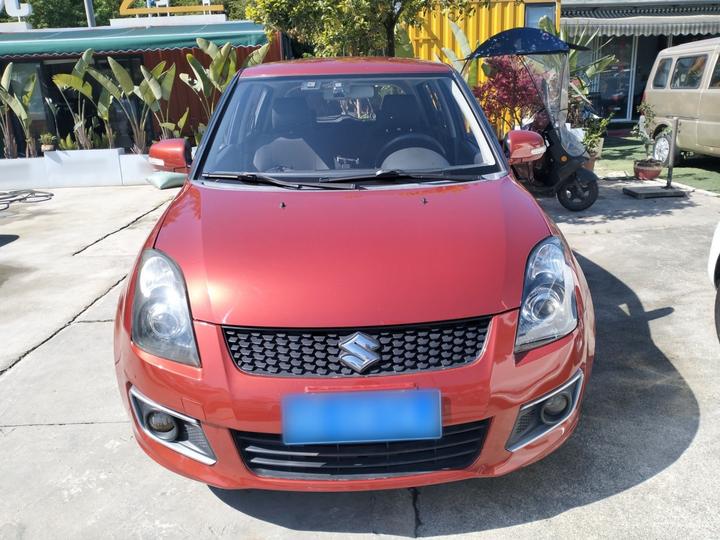 Swift 2013 1.5L MT Standard photo 2