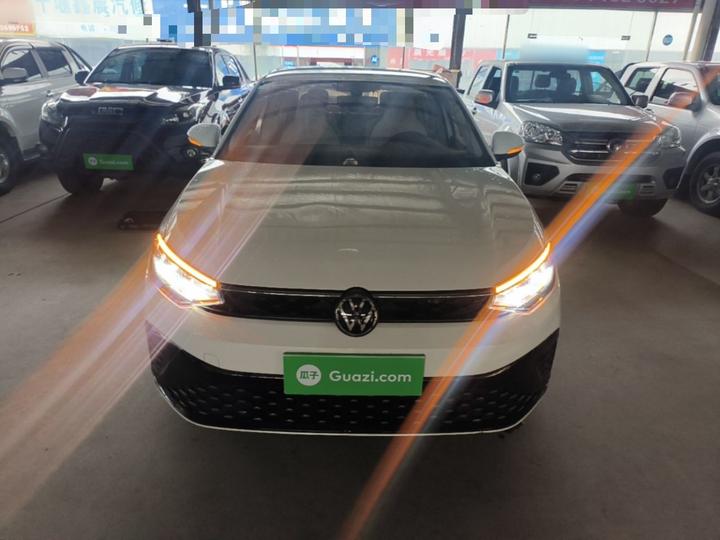 Lavida 2023 1.5L AT photo 2