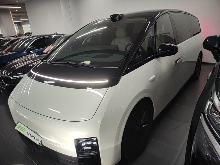 Li MEGA 2024 Ultra