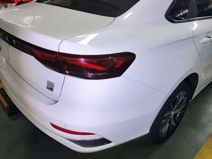 Emgrand 2025 4 1.5L CVT photo 7