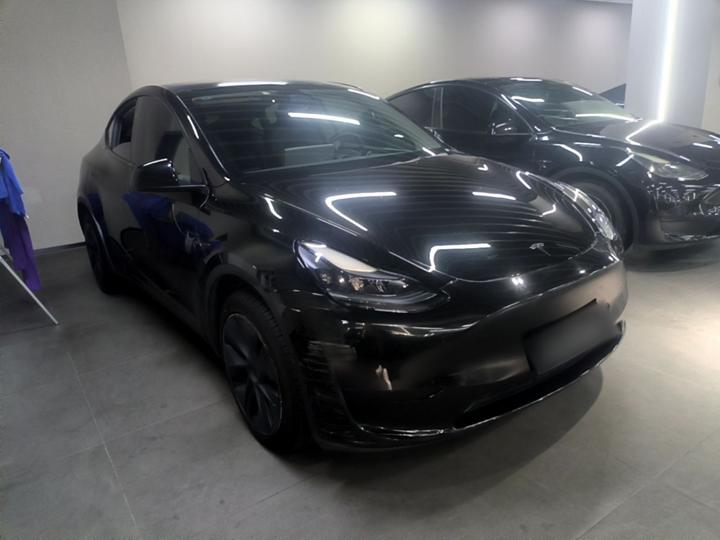 Model Y 2024 RWD photo 3