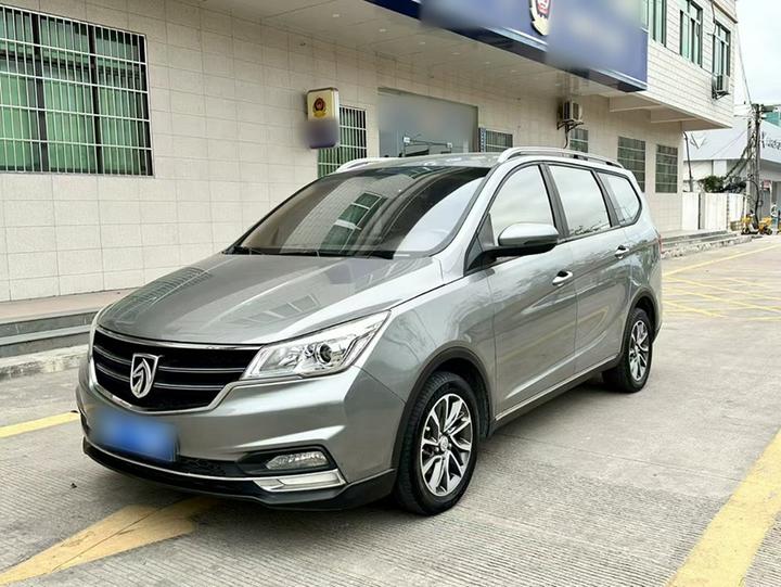730 2017 1.5T MT Fashion 7-Seater China V