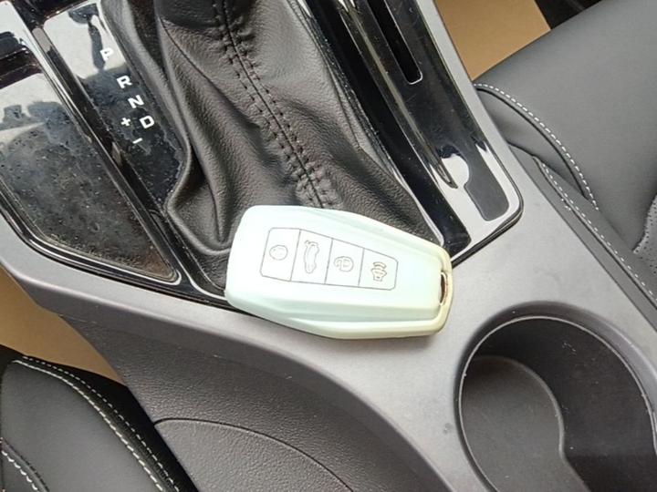 Emgrand 2020 1.5L CVT Comfort photo 8