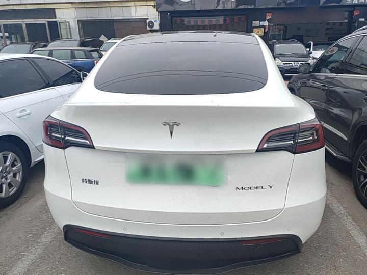 Model Y 2021 Standard Range RWD photo 3