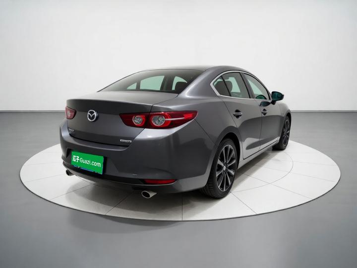 3 Axela 2023 2.0L AT photo 6