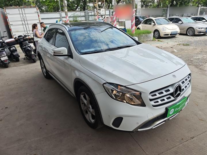 GLA 2019 GLA 200 Dynamic photo 3