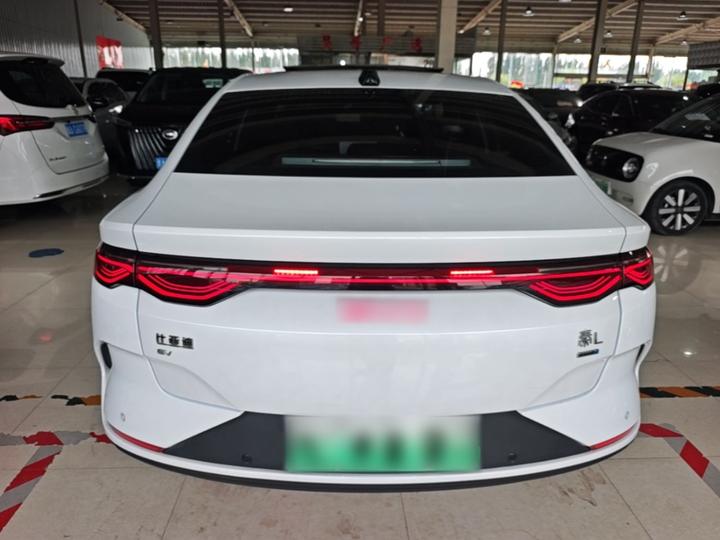 Qin L 2025 EV 470KM Leading photo 3