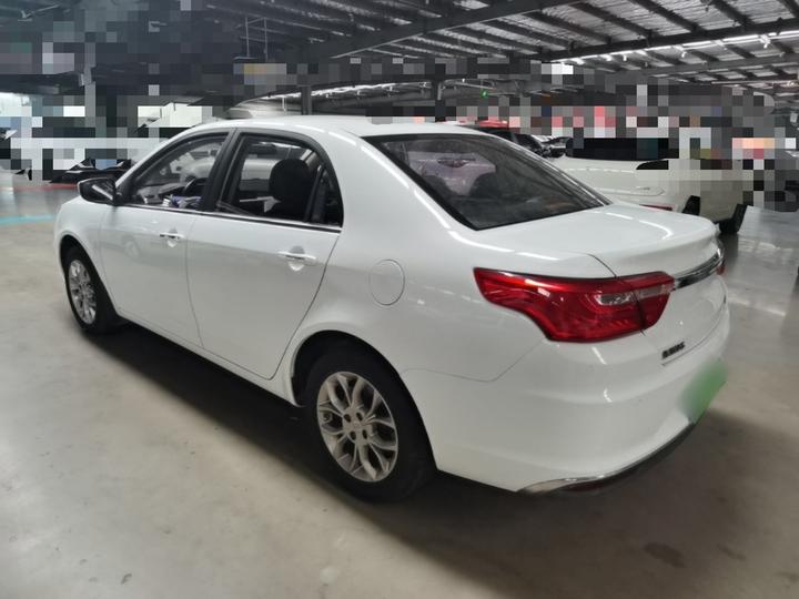 Vision 2018 1.5L AT Premium photo 4