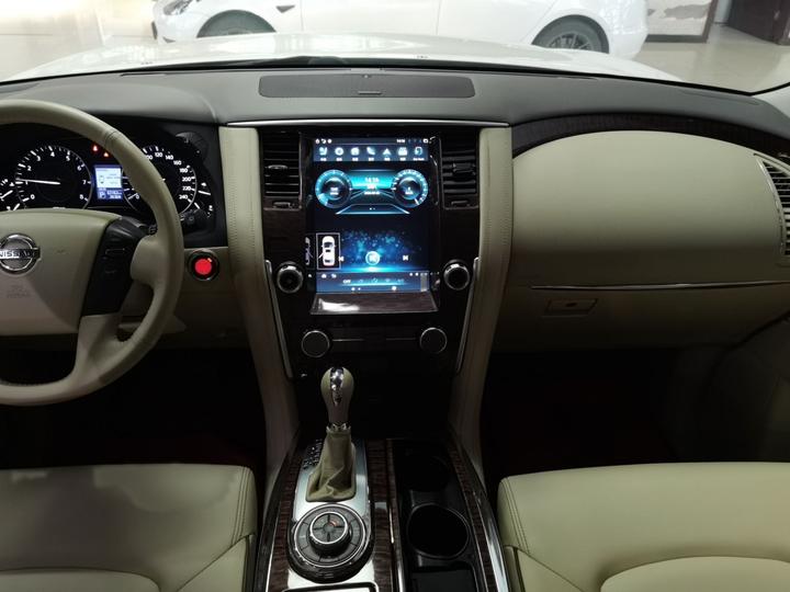 2018 4.0L Platinum photo 4