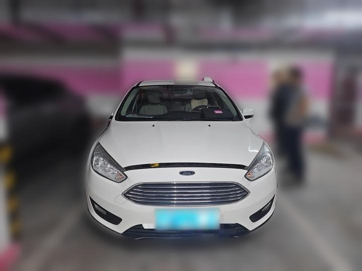 Focus 2015 Sedan 1.6L MT Comfort photo 2