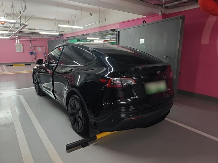 Model Y 2023 RWD photo 4