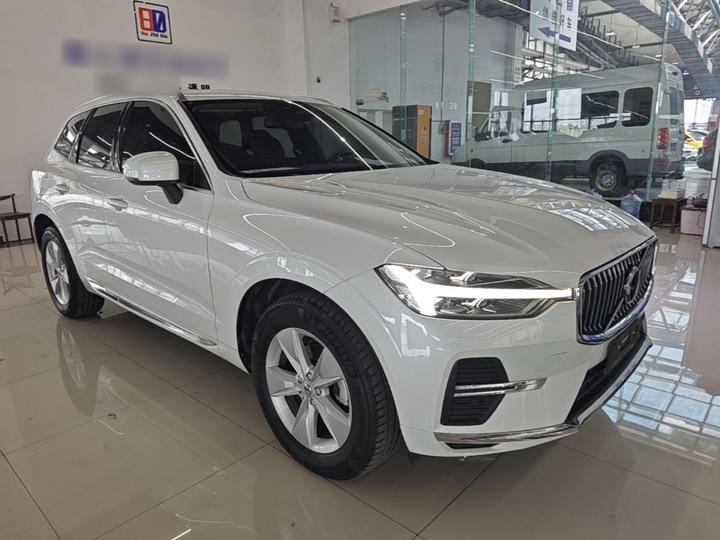 XC60 2022 B5 AWD Luxury photo 3